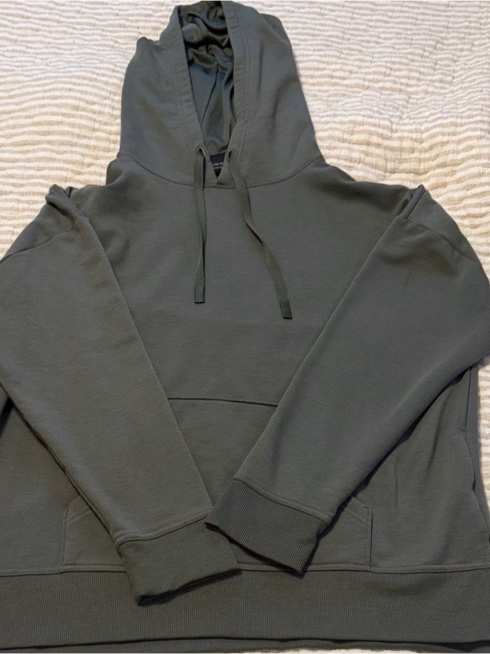 L Pullover Bundle - Picture 4 of 10